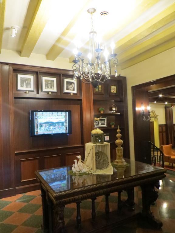 Hotel Carleton Of Oak Park Zewnętrze zdjęcie