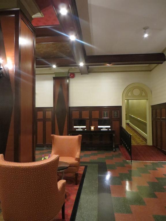 Hotel Carleton Of Oak Park Zewnętrze zdjęcie
